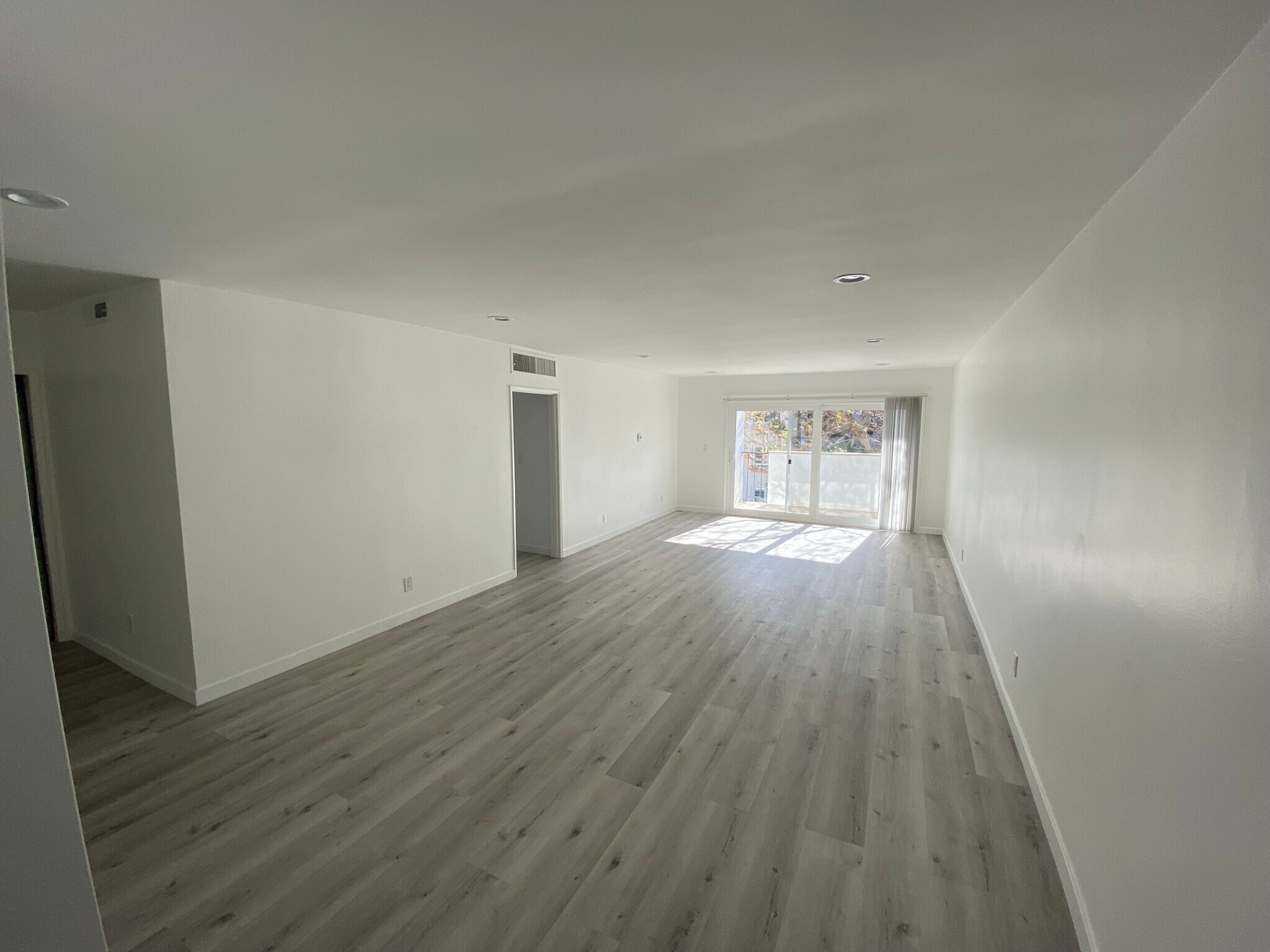Building Photo - 1330 N Sweetzer Ave