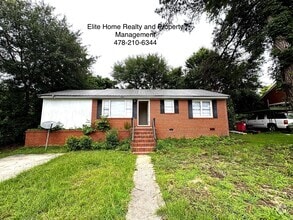 Building Photo - 3082 Somerset Dr