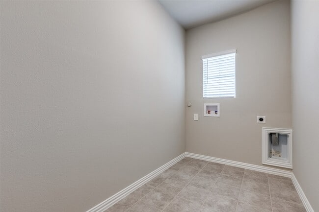Building Photo - 4805 Everly Ct