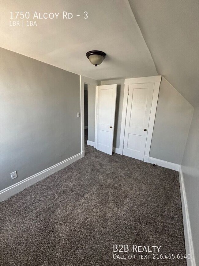 Building Photo - 1750 Alcoy Rd