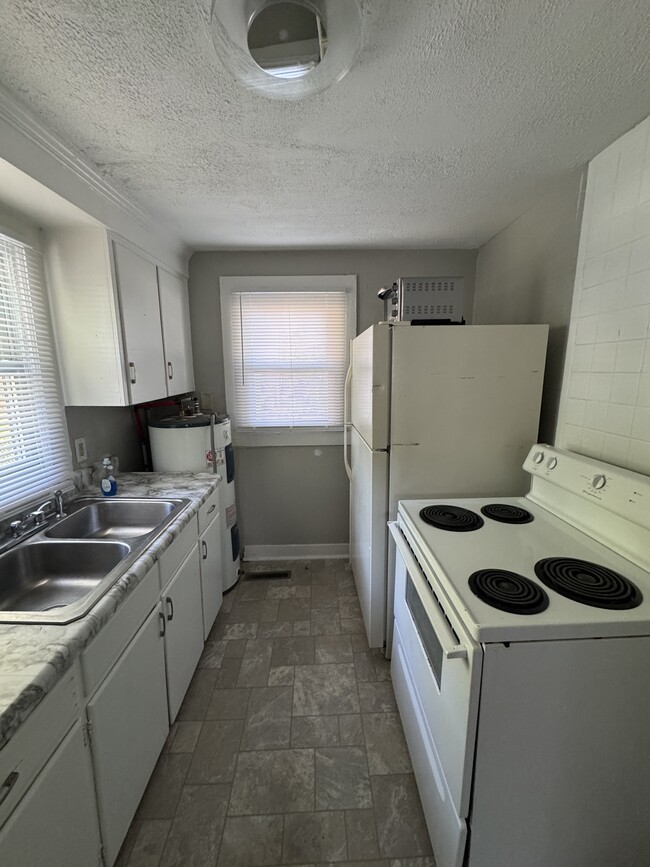 Building Photo - 1508 Lovett St