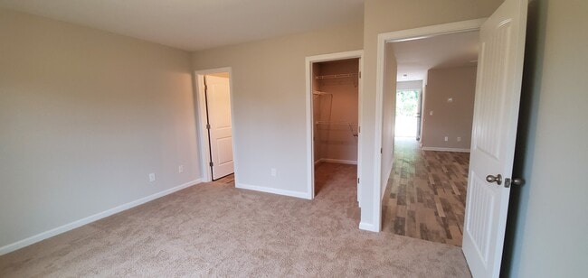 Building Photo - Regency Park Subdivision