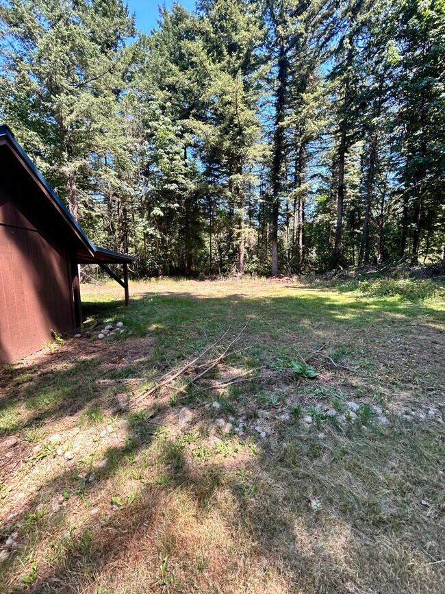 Building Photo - 3675 Alm Rd