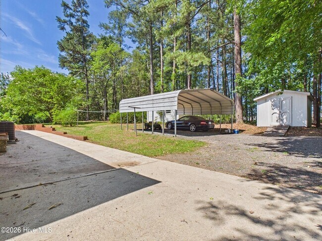 Building Photo - 6515 Pleasant Pines Dr