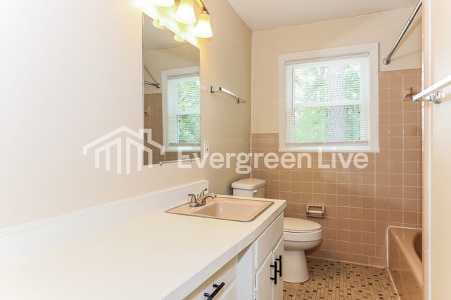 Building Photo - 1835 Pisgah Rd