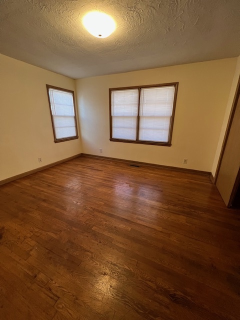 Bedroom - 1935 S Wedgewood Ave