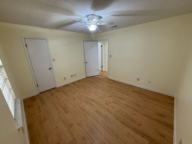 Building Photo - Gulf Breeze - Santa Rosa Shores - 3 bedroo...