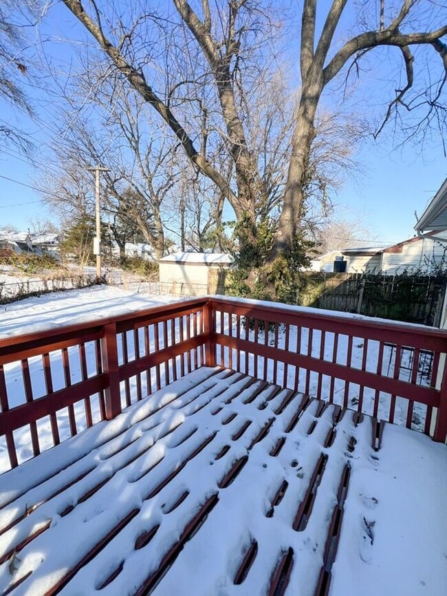 Building Photo - Charming 3 bedroom St Louis home near Nort...