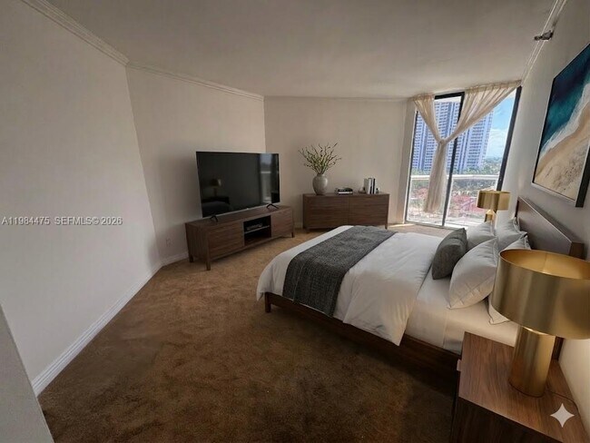 Building Photo - 3610 Yacht Club Dr