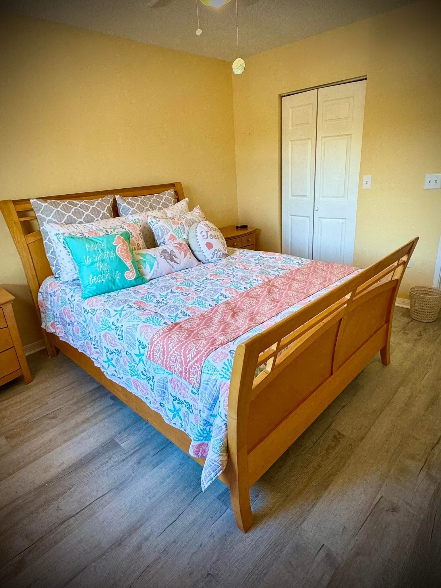 Second Bedroom - Queen - 1650 N 42nd Cir