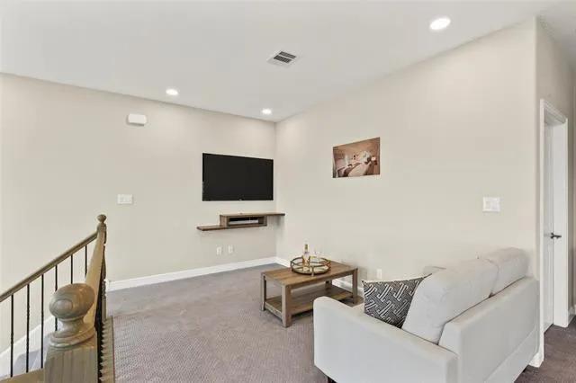 Building Photo - 3200 Matisse Ln
