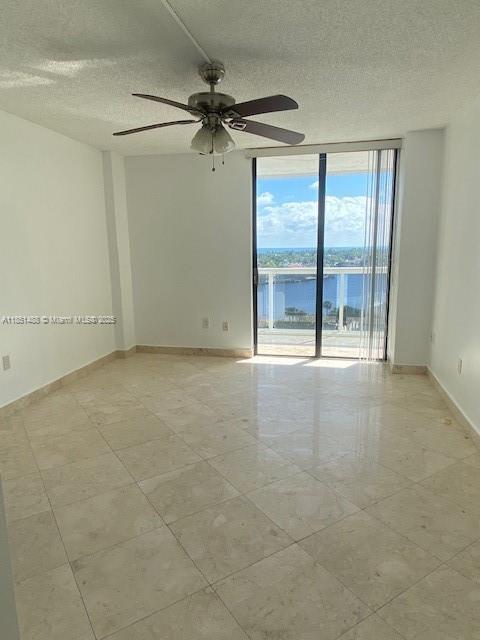 Building Photo - 20505 E Country Club Dr
