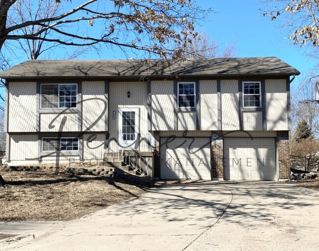Primary Photo - 328 SE Jackson St