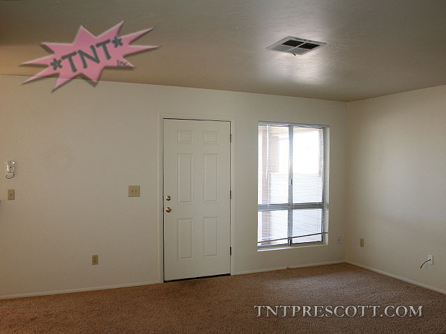 Building Photo - Condo in Montana Villas HOA ~ HOLD