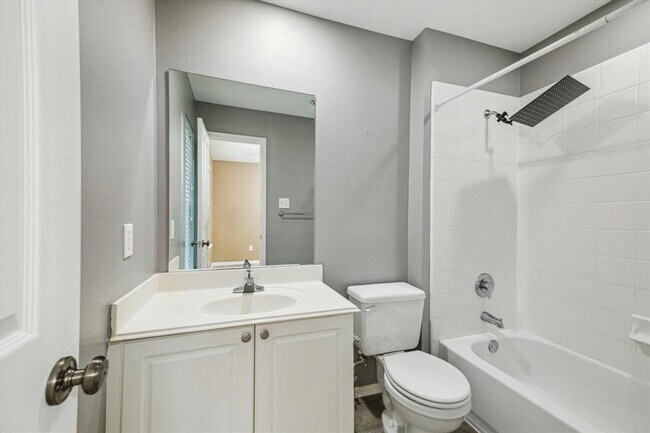 Building Photo - 25 Stone Creek Pl