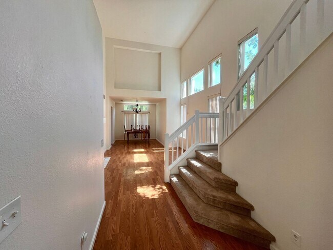 Building Photo - Bright & Spacious 4BR/3BA Home in Desirable East Davis – 1,980 Sq Ft
