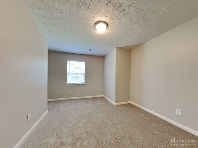 Building Photo - 724 Hezekiah Way