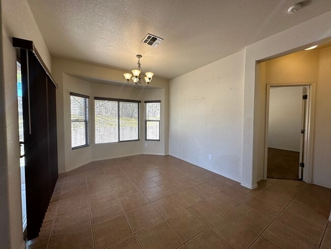 Building Photo - 1210 Paso Robles Ave