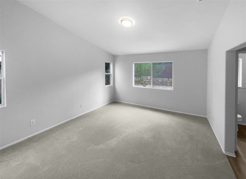 Building Photo - 758 Hillview St