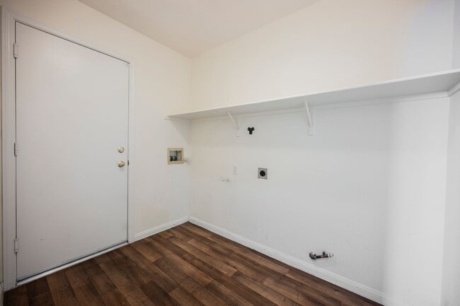 Building Photo - Summerlin - Single Story Townhome -