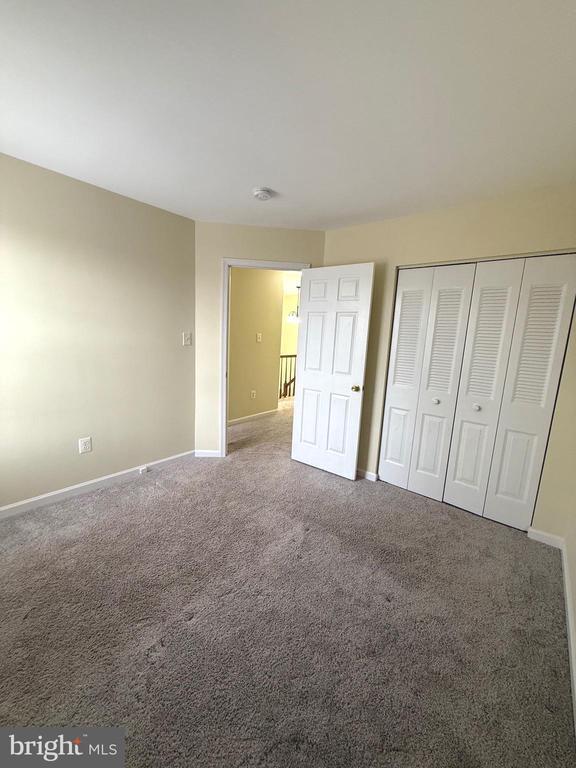 Building Photo - 409 Wind Ridge Dr