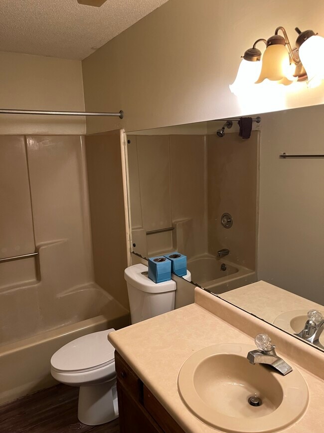 Building Photo - 111