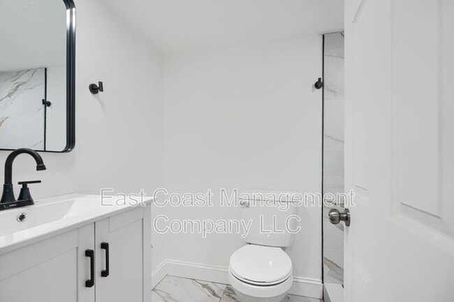 Building Photo - 515 Archer St