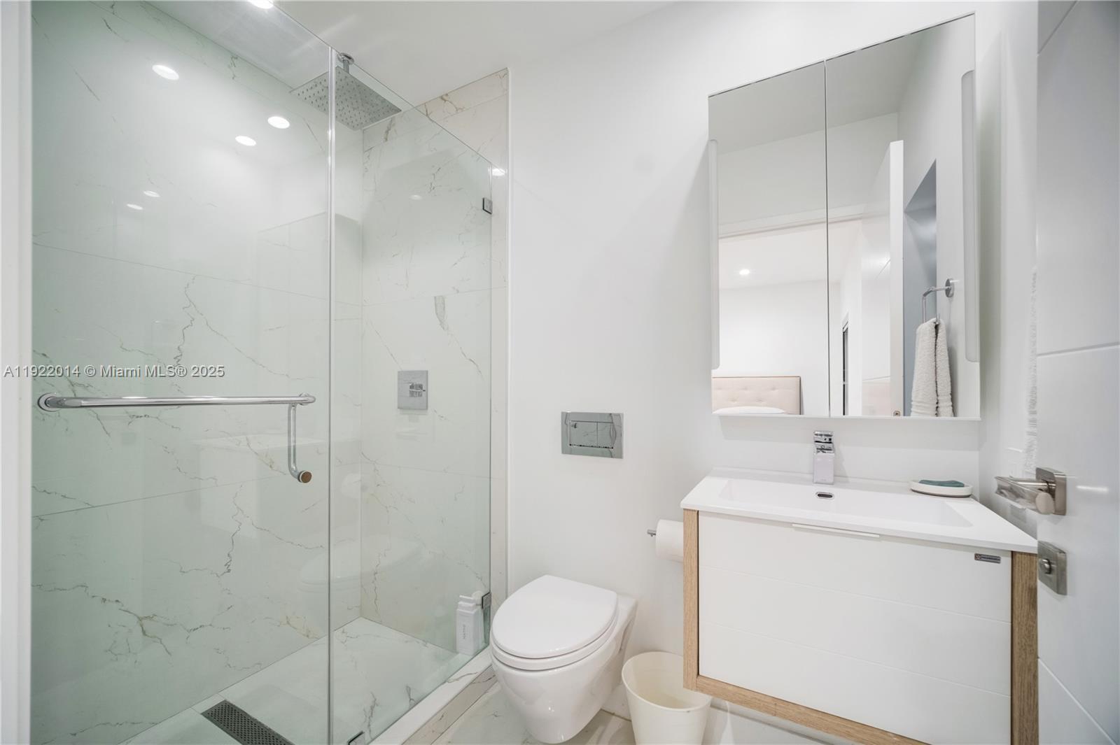 Building Photo - 280 SW 20th Rd