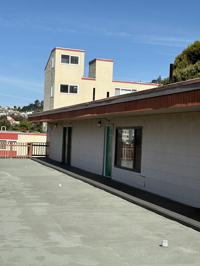 Building Photo - 380 Monterey Blvd