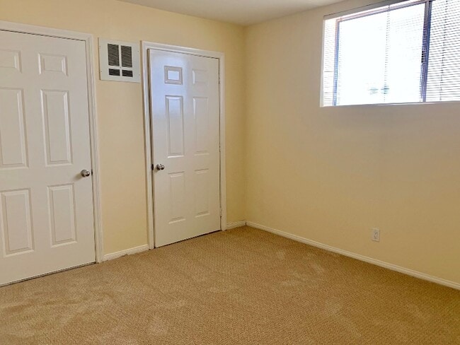 Building Photo - 1642 Harper Ave