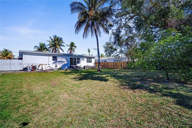 Building Photo - 1780 NE 146th St