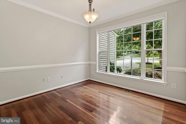 Building Photo - 6212 Lilac Bush Ln