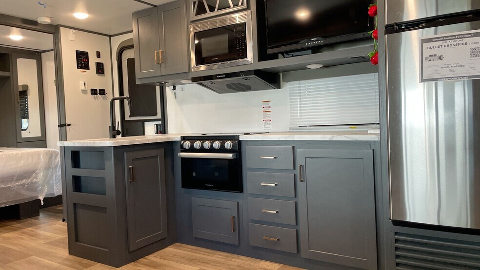 Building Photo - 13691 E Hwy 25