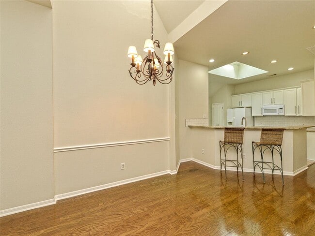 Building Photo - 11 Troon Dr