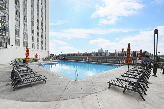 Building Photo - 100 Manhattan Ave