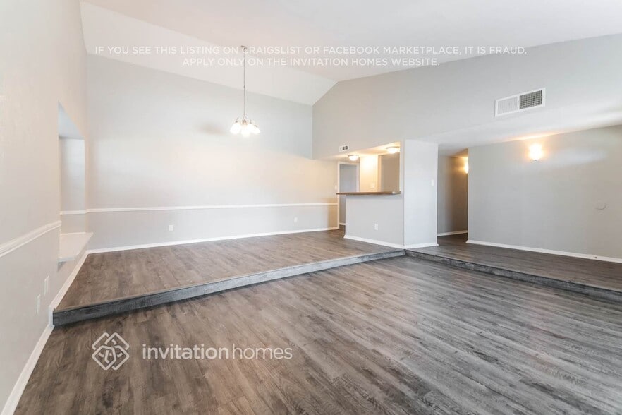 Building Photo - 421 Kingsbridge Dr