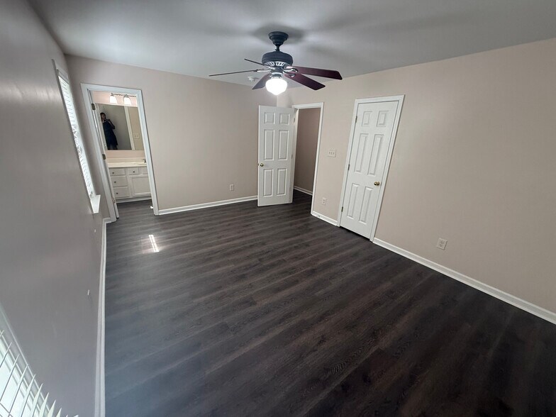 Building Photo - Room in Townhome on McGoogan Ln