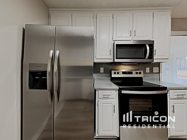 Building Photo - 702 Heritage Ridge Dr