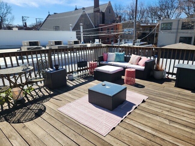 Building Photo - 5414 N Broadway