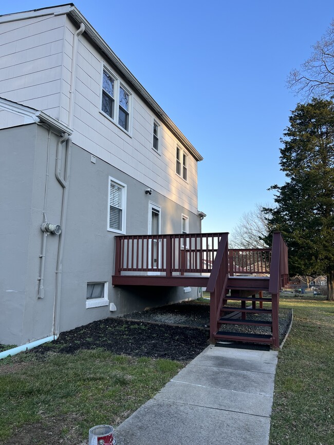 Building Photo - 1080 Chews Landing Rd