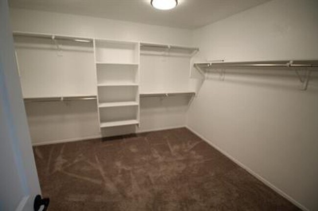 Building Photo - STUNNING 4-Bedroom + Den Home in Gladden Farms!!!!! SOLAR PANELS!!!