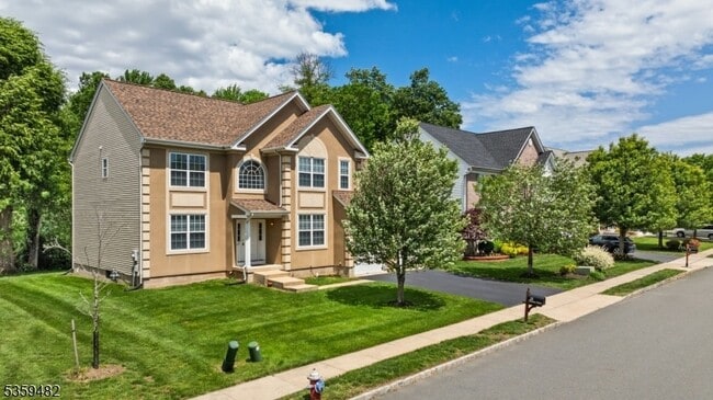 Building Photo - 13 Goldstar Dr