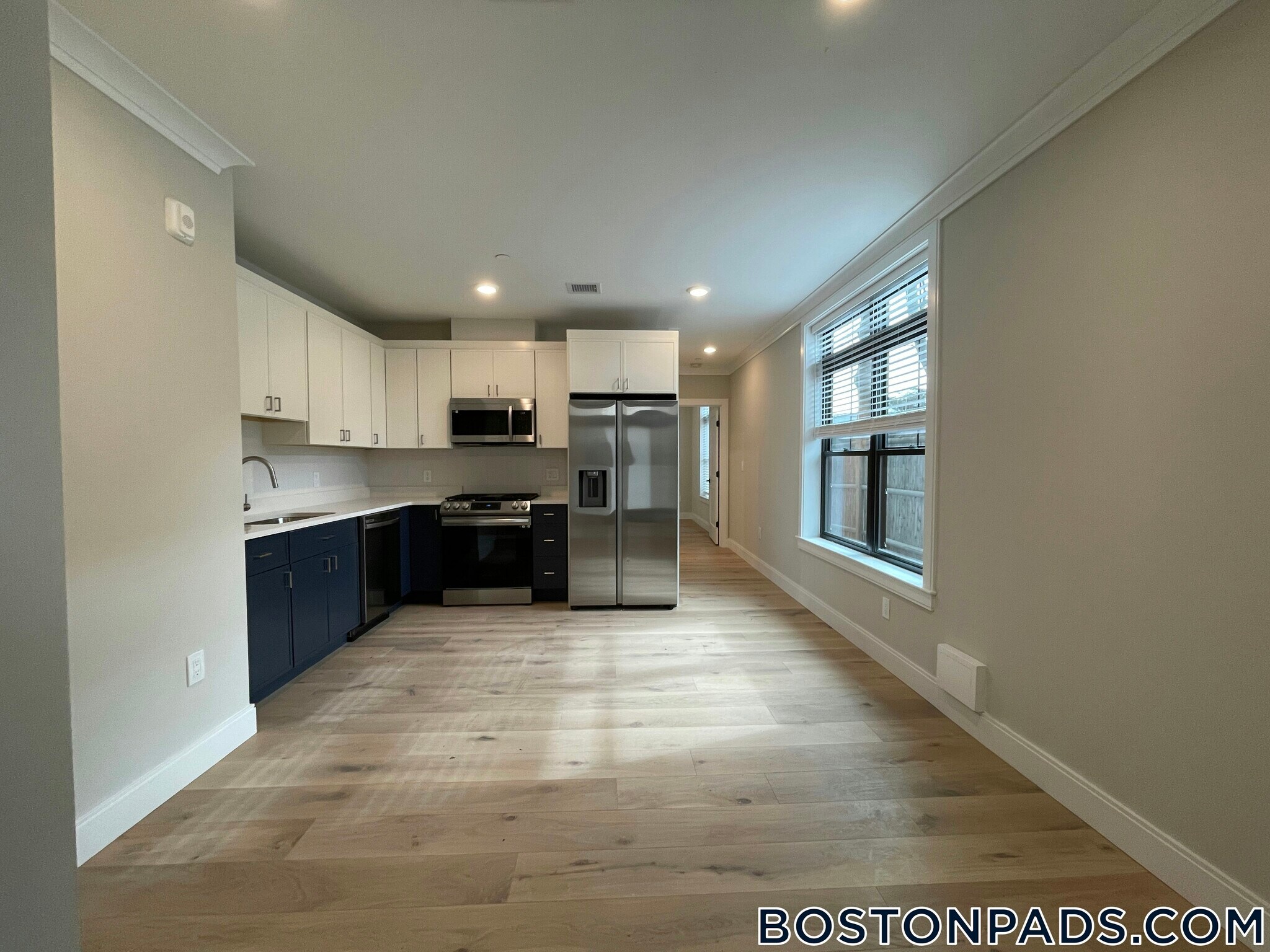 Building Photo - 157 Everett St