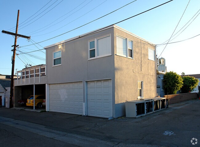 Building Photo - 113 15th St