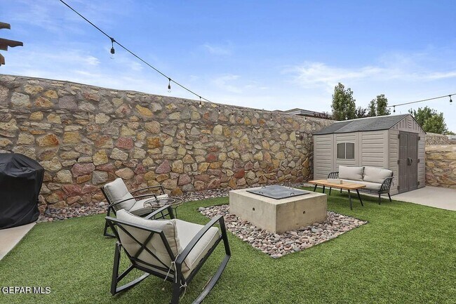 Building Photo - 6457 Harapon St