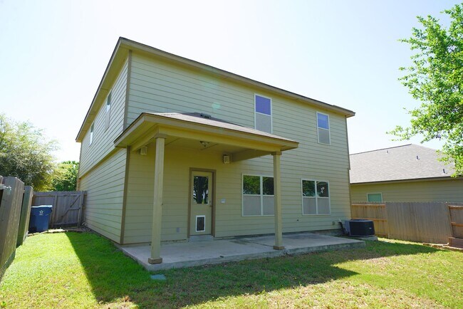 Building Photo - Great 4 Bedroom Home Now Available in Cibo...