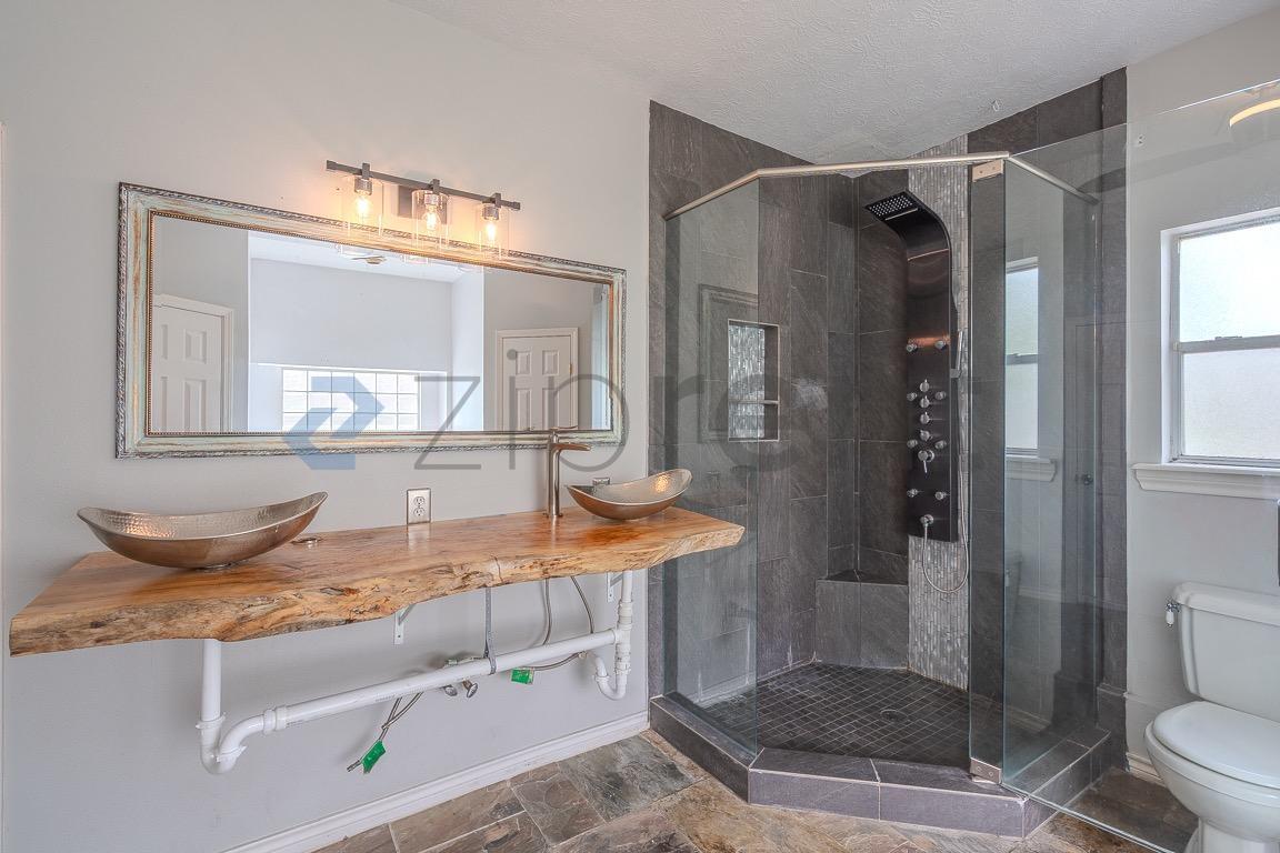 Building Photo - 7934 Round Rock Dr