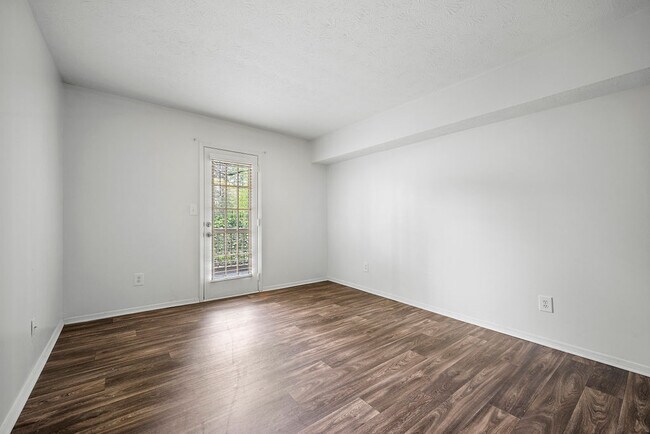 Building Photo - 1318 Brockett Pl