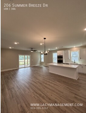 Building Photo - 206 Summer Breeze Dr