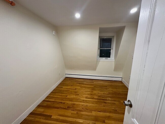 Building Photo - 440 Newtonville Ave